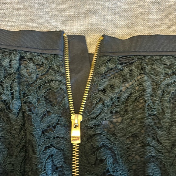 Beautiful HALLHUBER Dark Green Lace skirt, Sz 10. European brand. - Picture 8 of 11